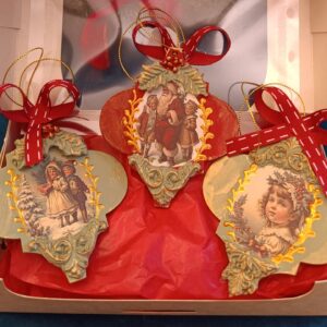Set 3 globuri handmade lucrate manual 3